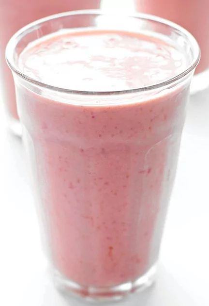 Strawberry breakfast shake